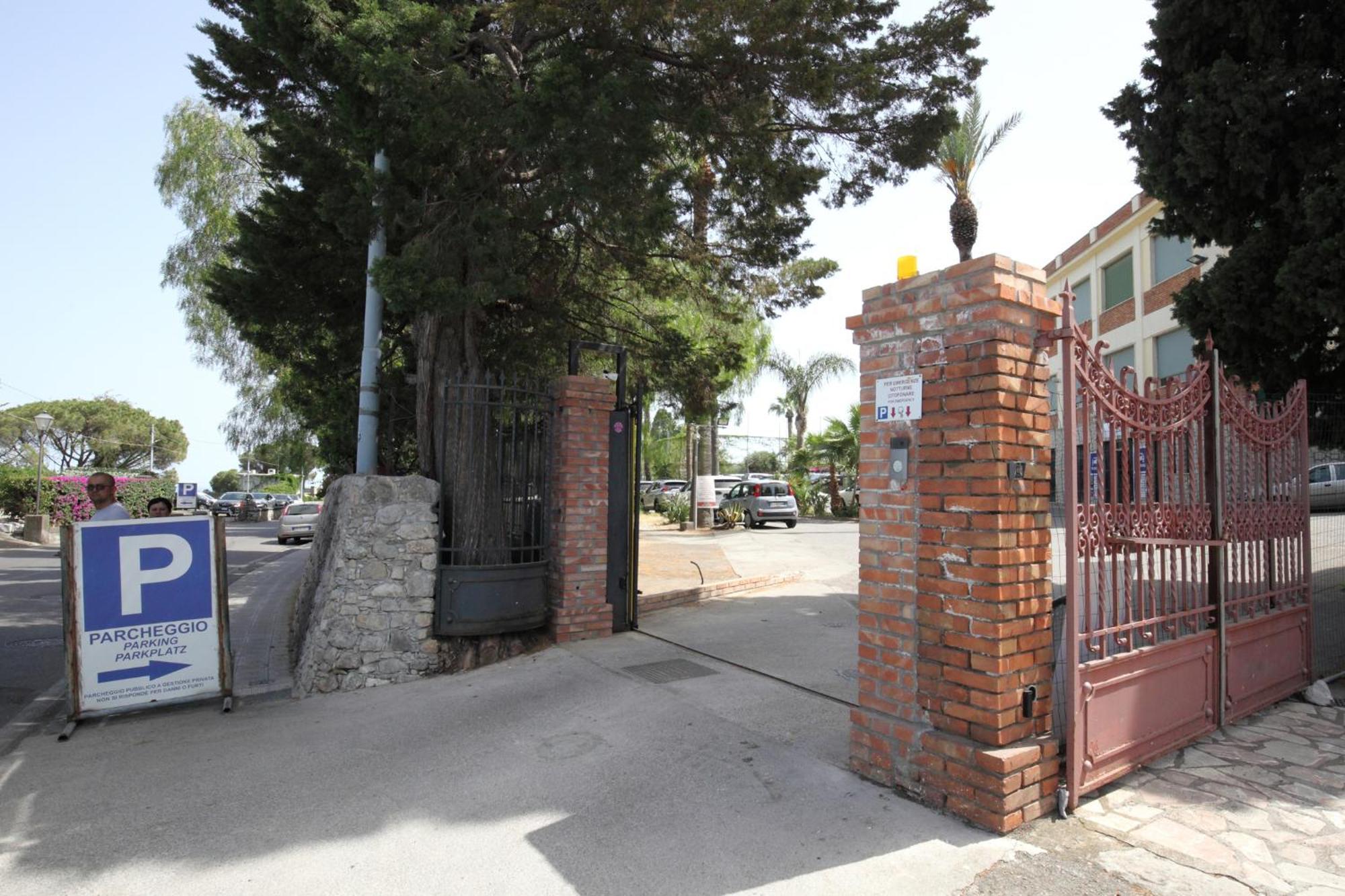 Lady Hill Bed & Breakfast Taormina Exterior photo